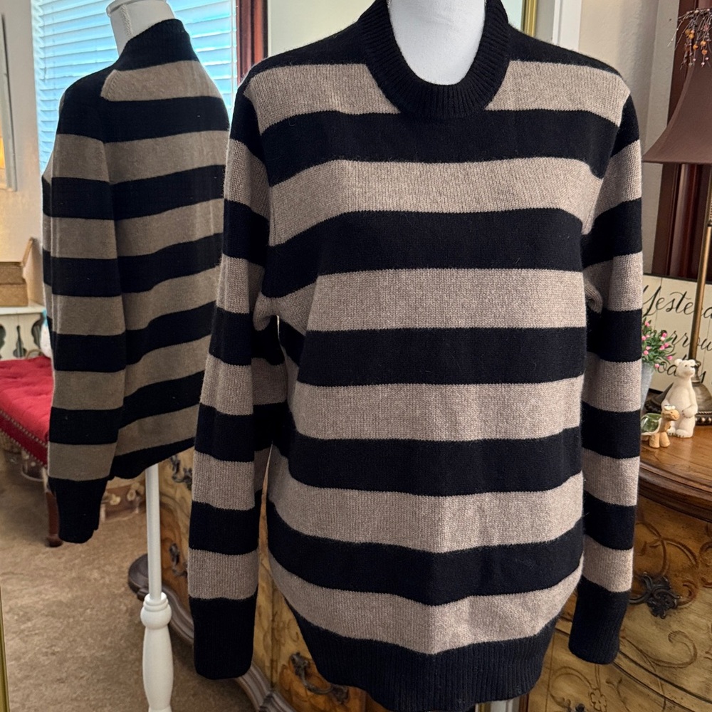 Men's Magaschoni Black and Tan Cashmere Sweater